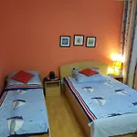 Privatunterkunft Dom Nad Jeziorem *