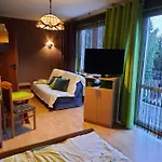 Dom Nad Jeziorem Privatunterkunft Pieczarki