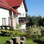 Dom Nad Jeziorem Privatunterkunft Pieczarki