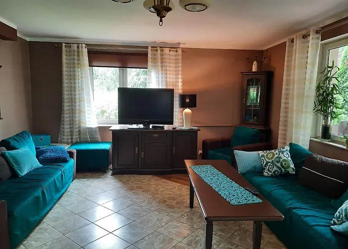 Dom Nad Jeziorem Homestay *