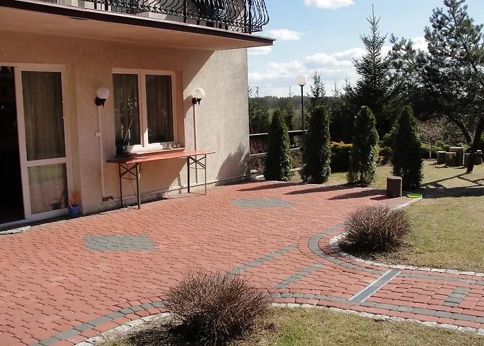 Dom Nad Jeziorem Homestay *